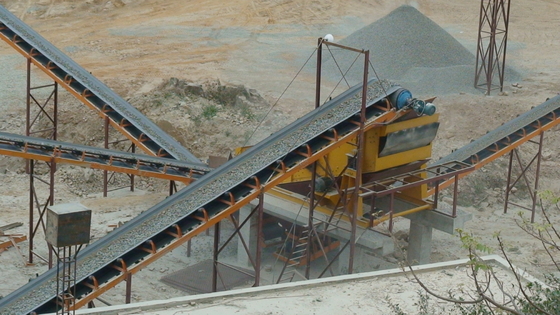 Madencilik 300tph Taş Kırma Tesisi ekipmanları