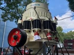 180mm Hidrolik Taş Konik Kırma Makinesi %10 İndirim Düşük Tüketim 132kW