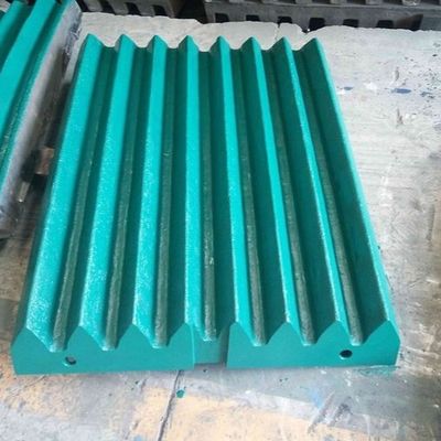 Çeneli Kırıcı İçin Yüksek Manganlı Çelik Çene Liner Geçiş Plakası Yüksek Aşınmaya Dayanıklı